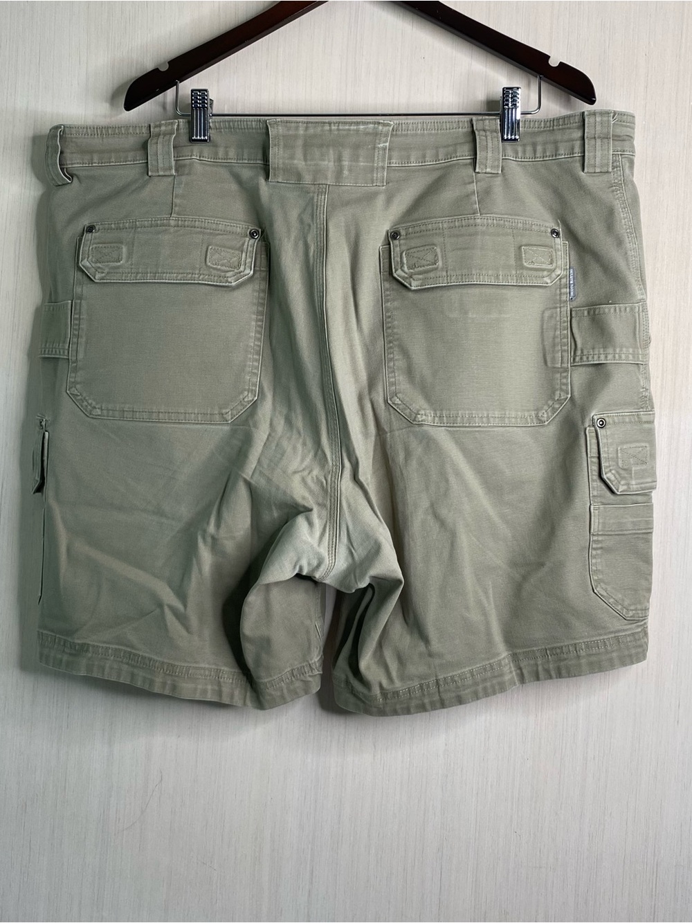 Duluth Trading Co Men's Flex Fire Hose Khaki Cargo Shorts Casual Utility 44 - Picture 2 of 6